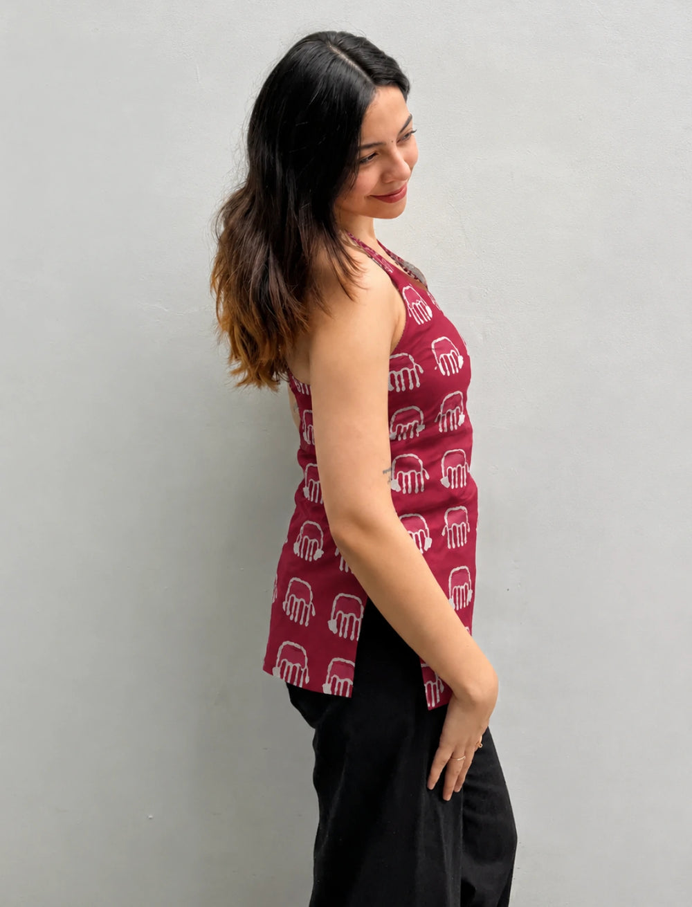 Lovely Halter Neck Sleevless Kurti