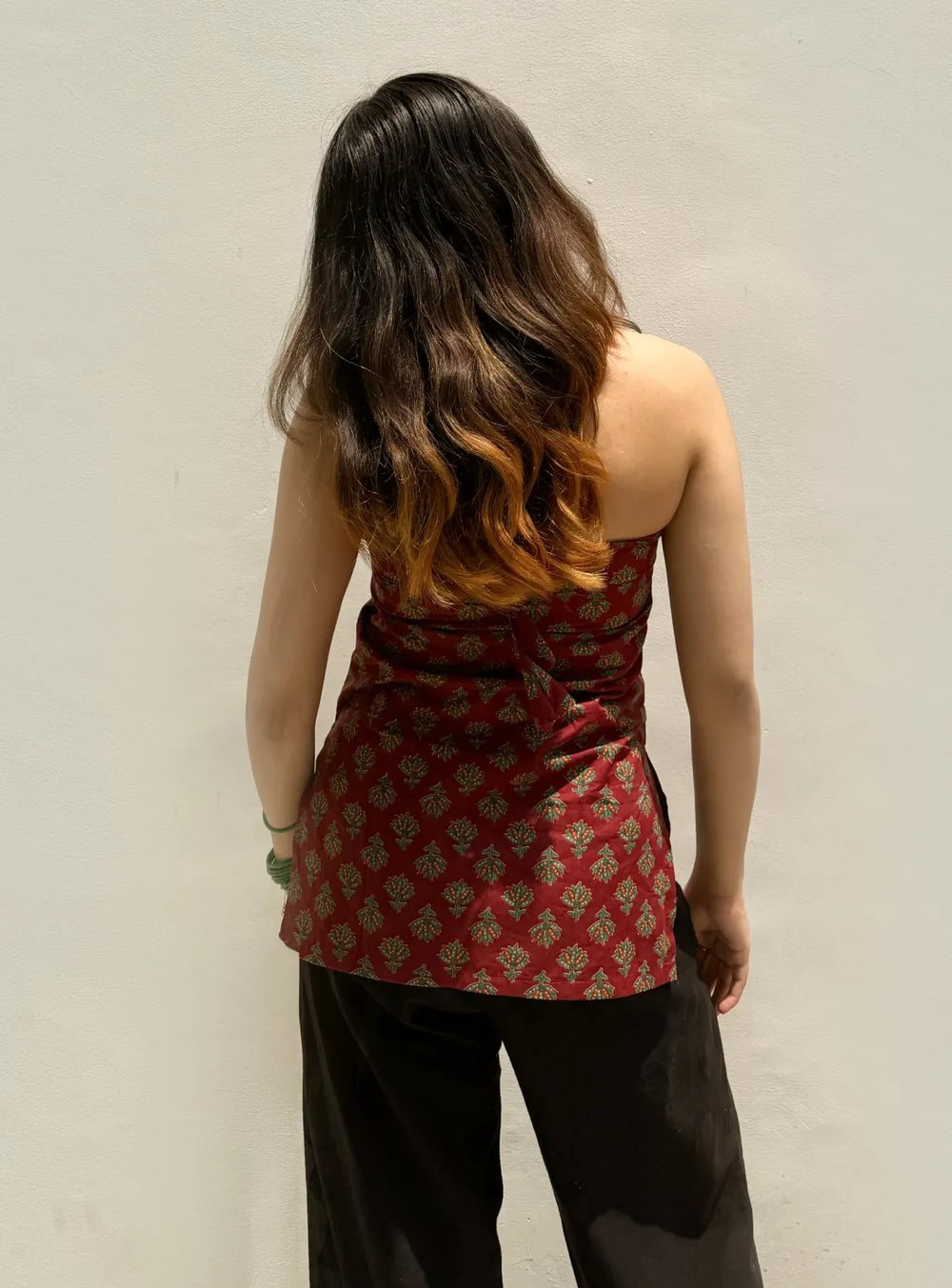Trendy Halter Neck Sleevless Kurti