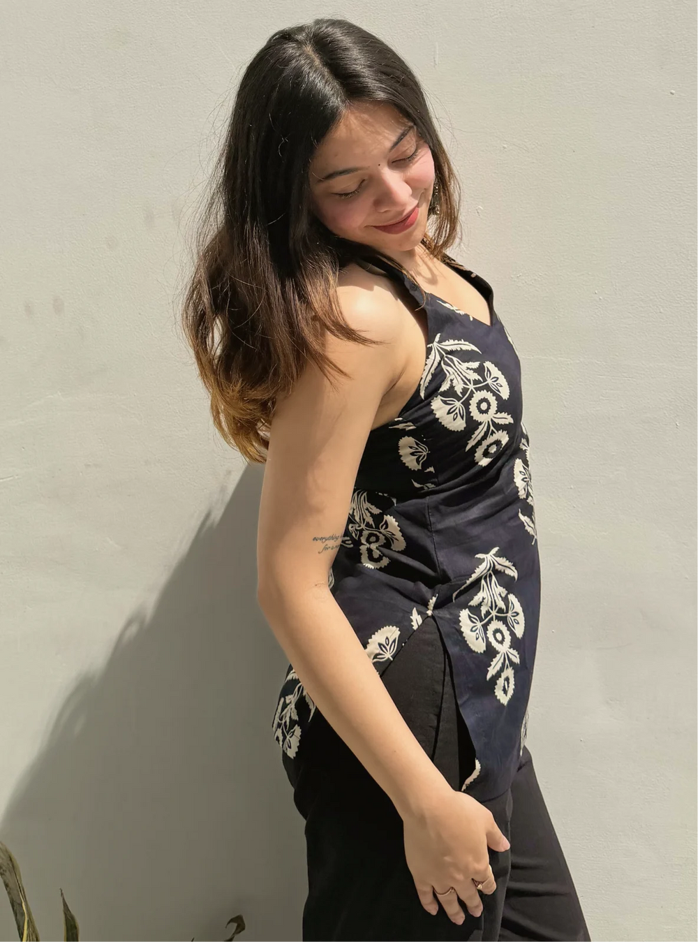 Classy Halter Neck Sleevless Kurti