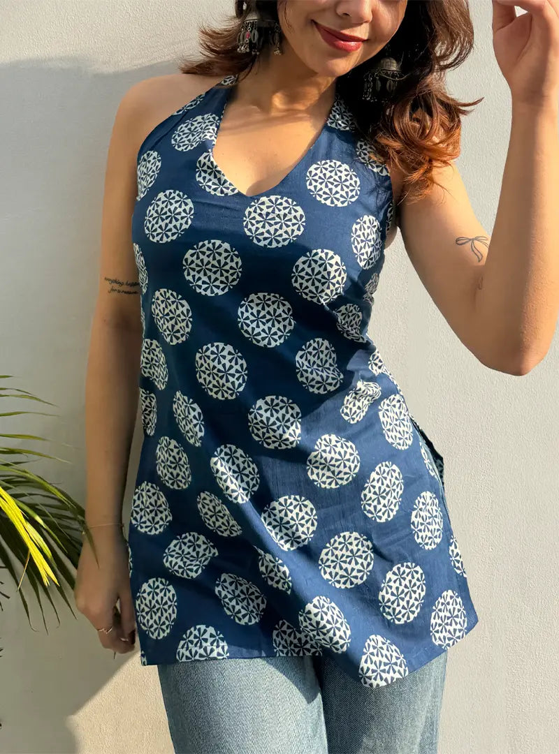 Trendy Halter Neck Sleevless Kurti