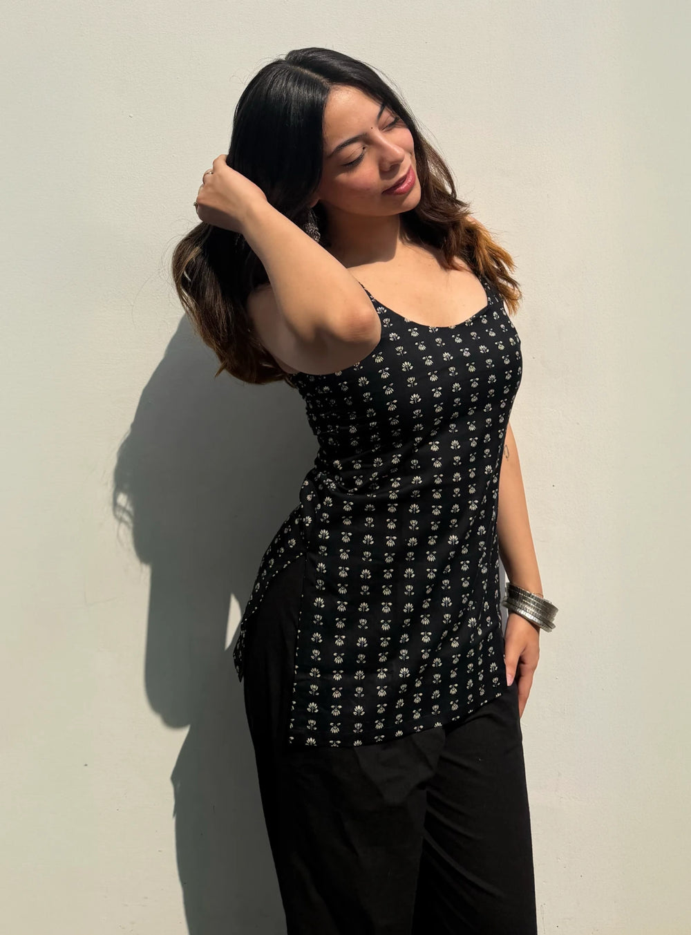 Bestselling Sleevless Kurti