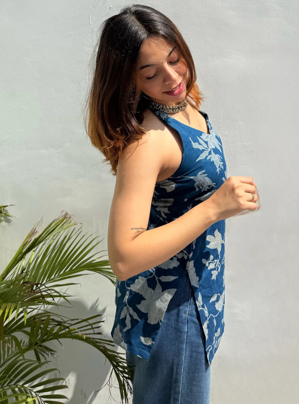 Trendy Halter Neck Sleevless Kurti