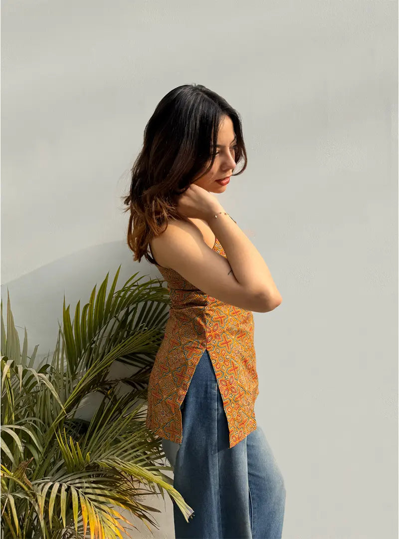 Trendy Sleevless Kurti