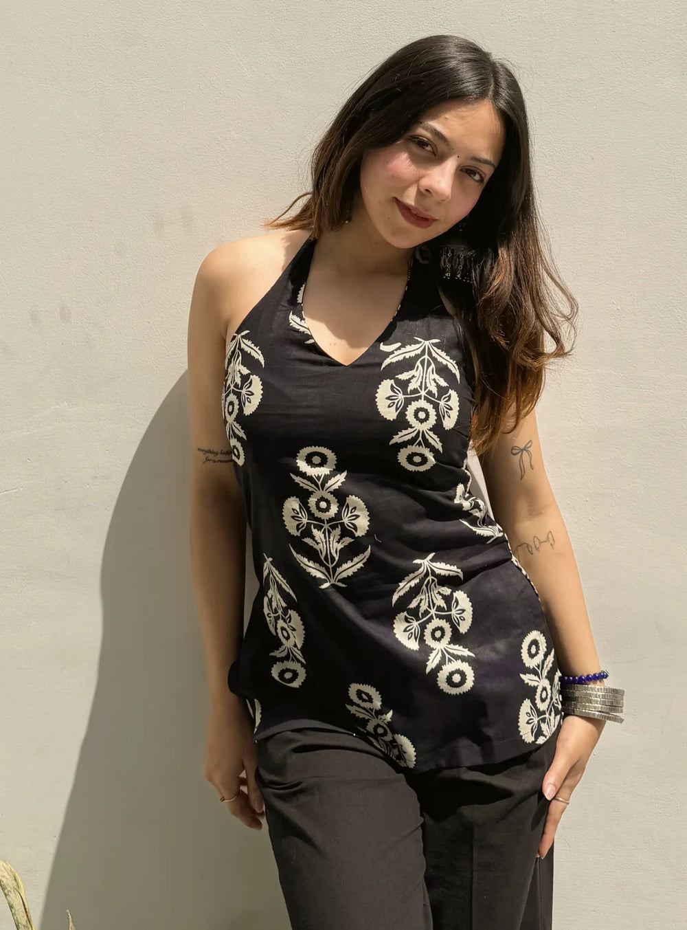 Classy Halter Neck Sleevless Kurti