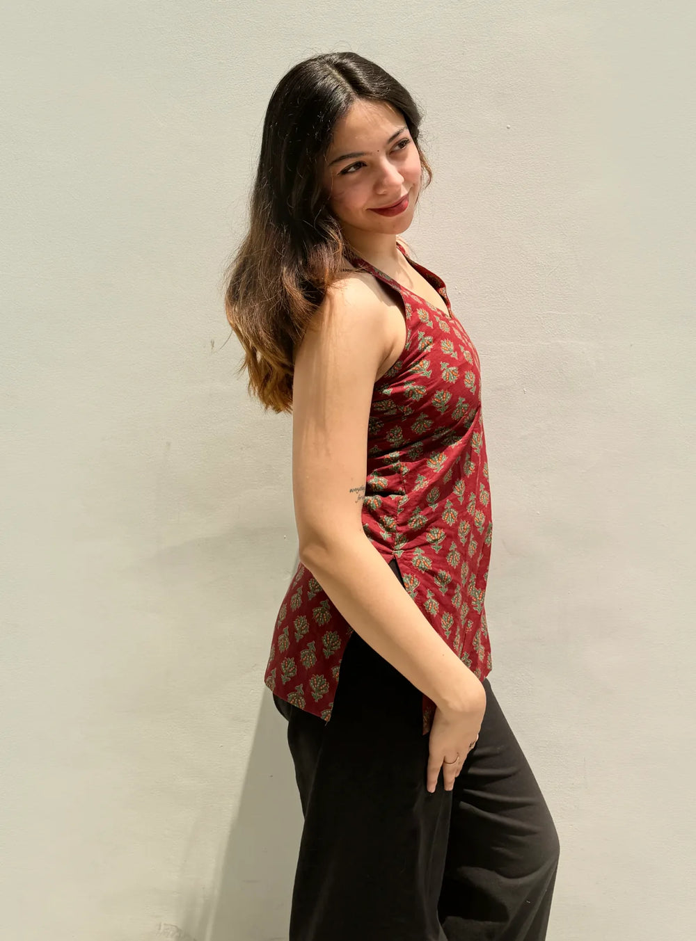 Trendy Halter Neck Sleevless Kurti