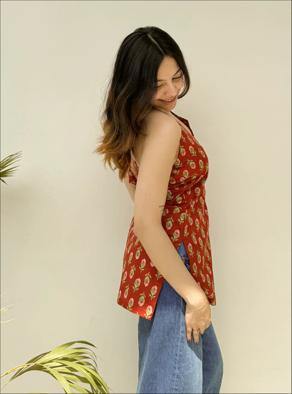 Beutiful Halter Neck Sleevless Kurti